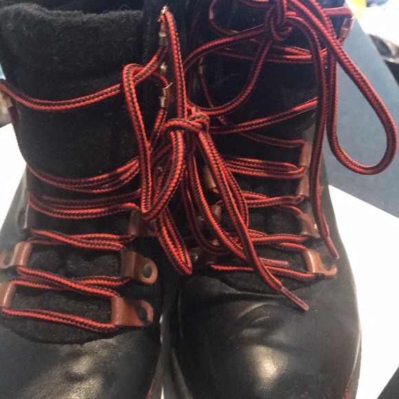 Black combat boots with red trim - Picture 5 of 5